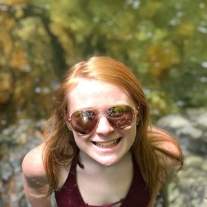 Meet your Posher, Ella